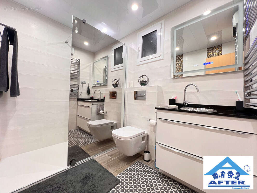 Appartement à BEAULIEU