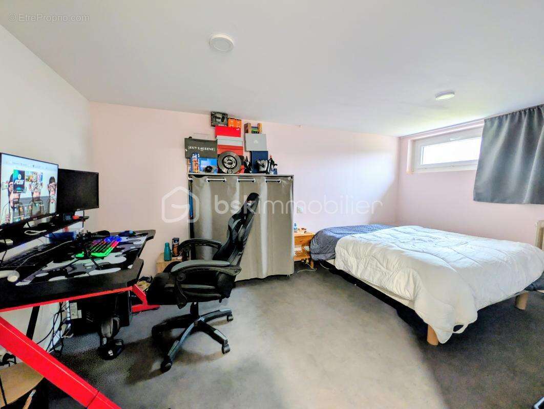 Maison 97 m² + 1 420 m² jardin – Prin-Deyrançon (79) - photo 14
