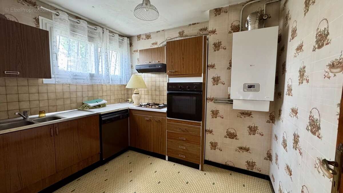 Maison à LE HAILLAN