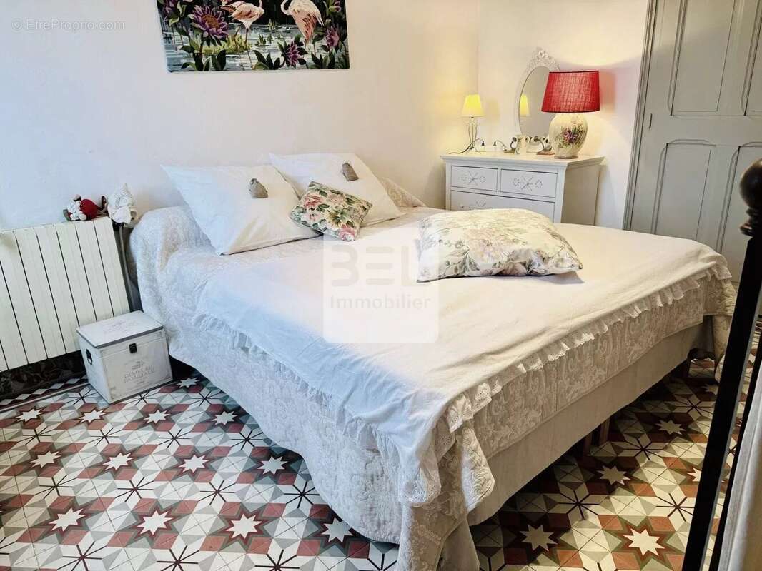 Maison à SAINT-VICTOR-LA-COSTE