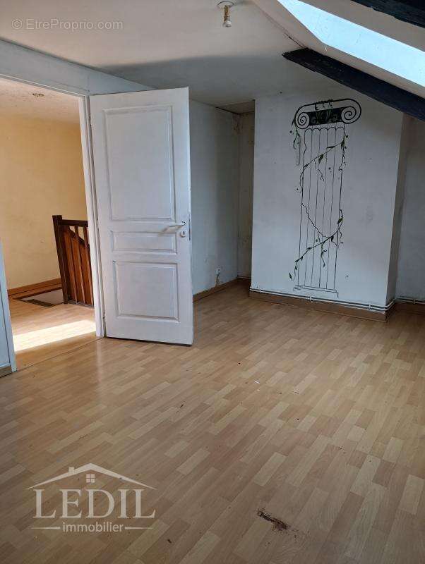 Maison à TOURNAY