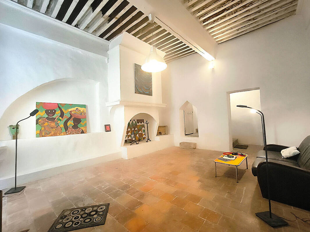 Maison à LAGRASSE