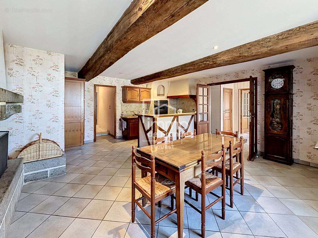Maison Saint Georges Buttavent 7p 151 m² - photo 4