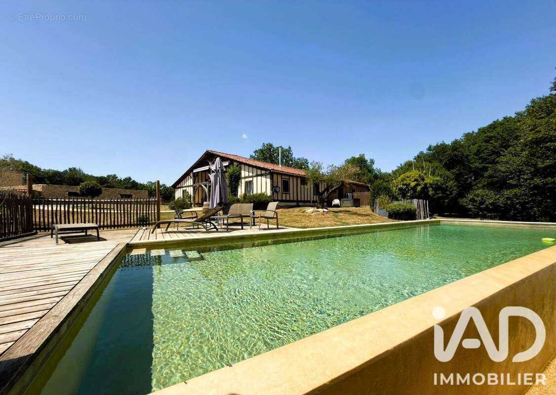 Photo 2 - Maison à MASQUIERES