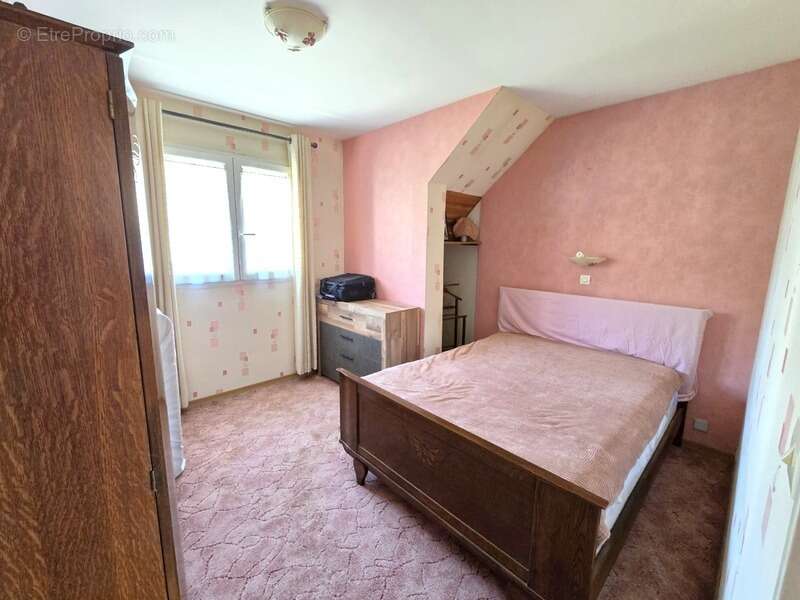 HIRSON (02) -  Vente maison avec 3 chambres , garage  et jardin  - photo 5
