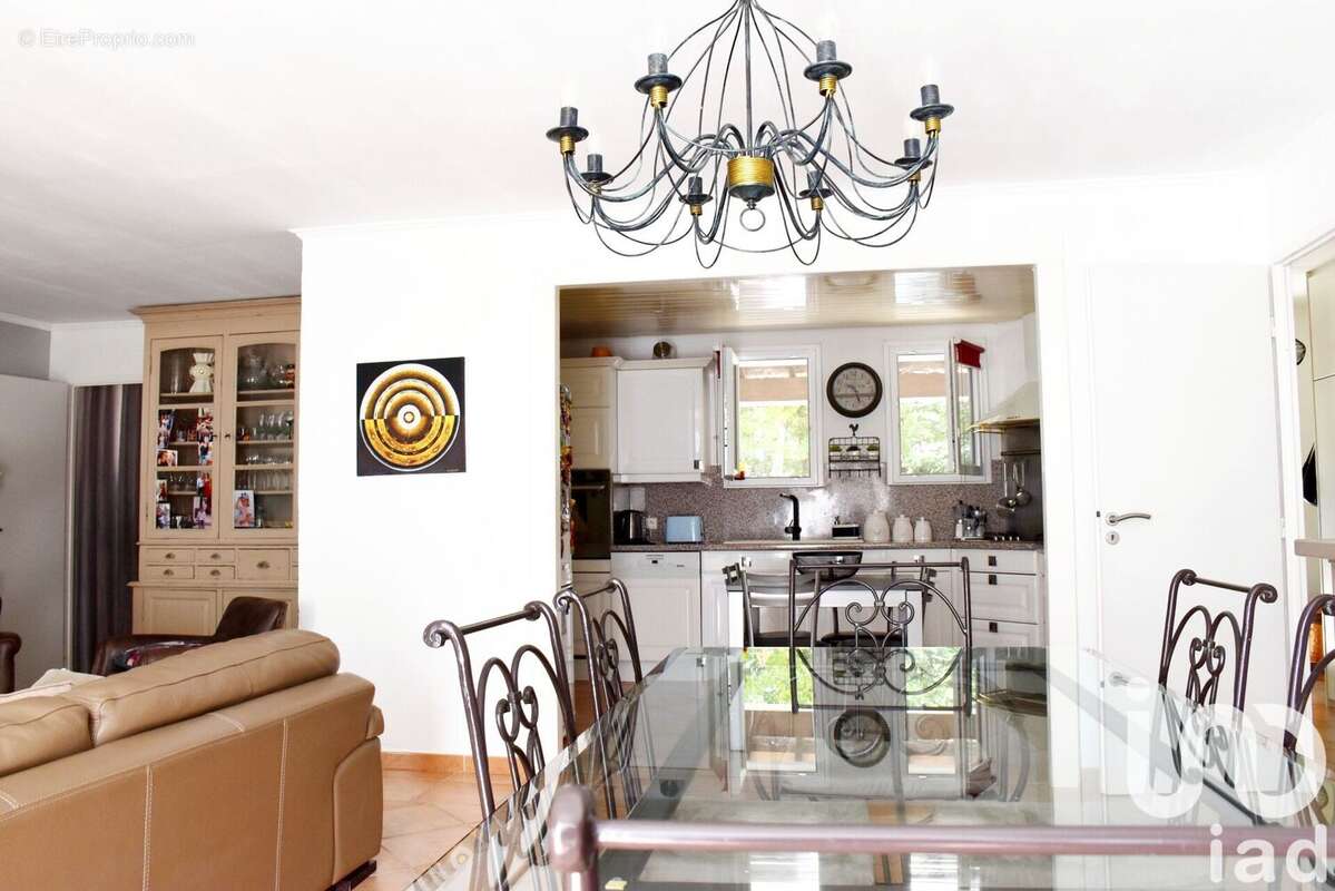 Photo 3 - Maison à SAINT-MAXIMIN-LA-SAINTE-BAUME