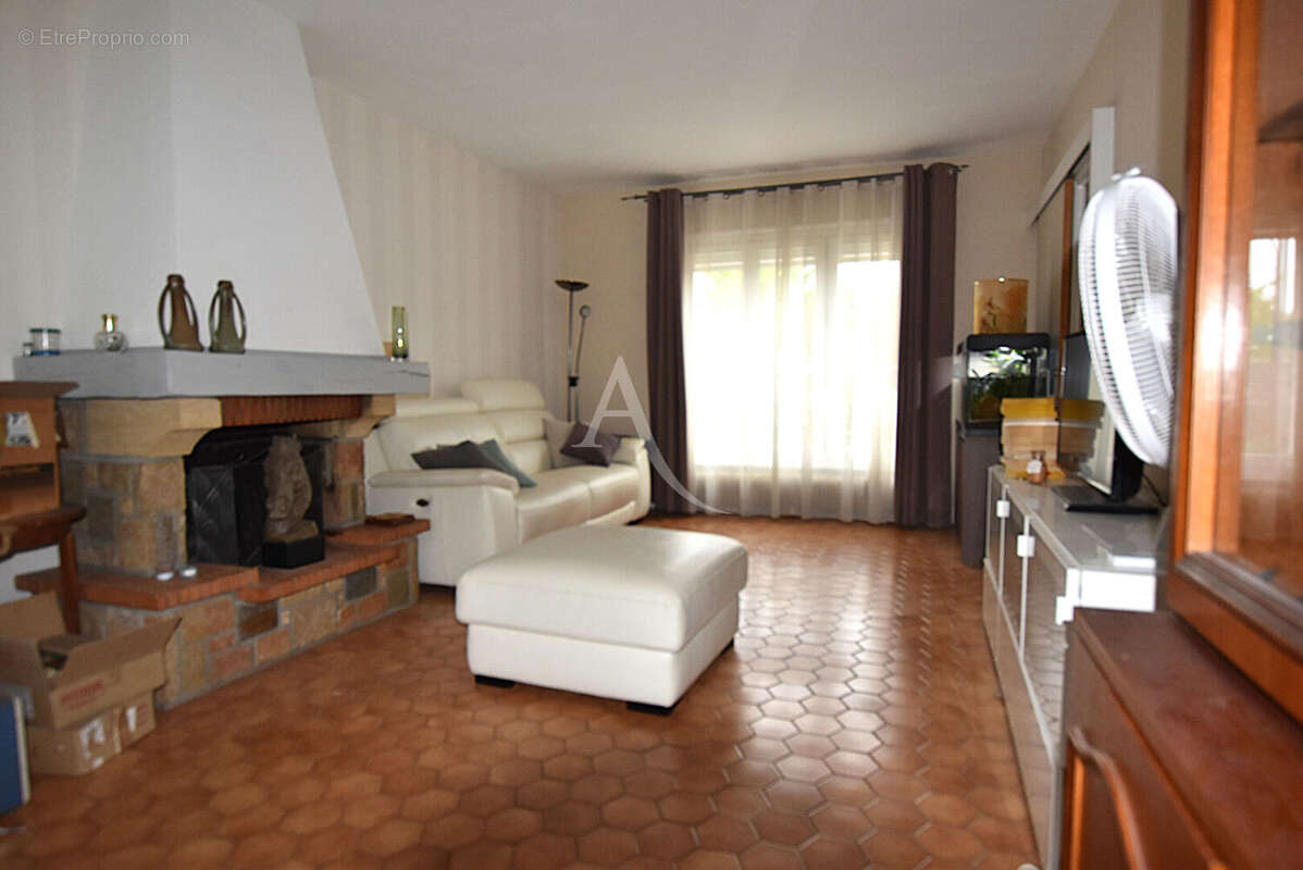 Maison à COMBS-LA-VILLE