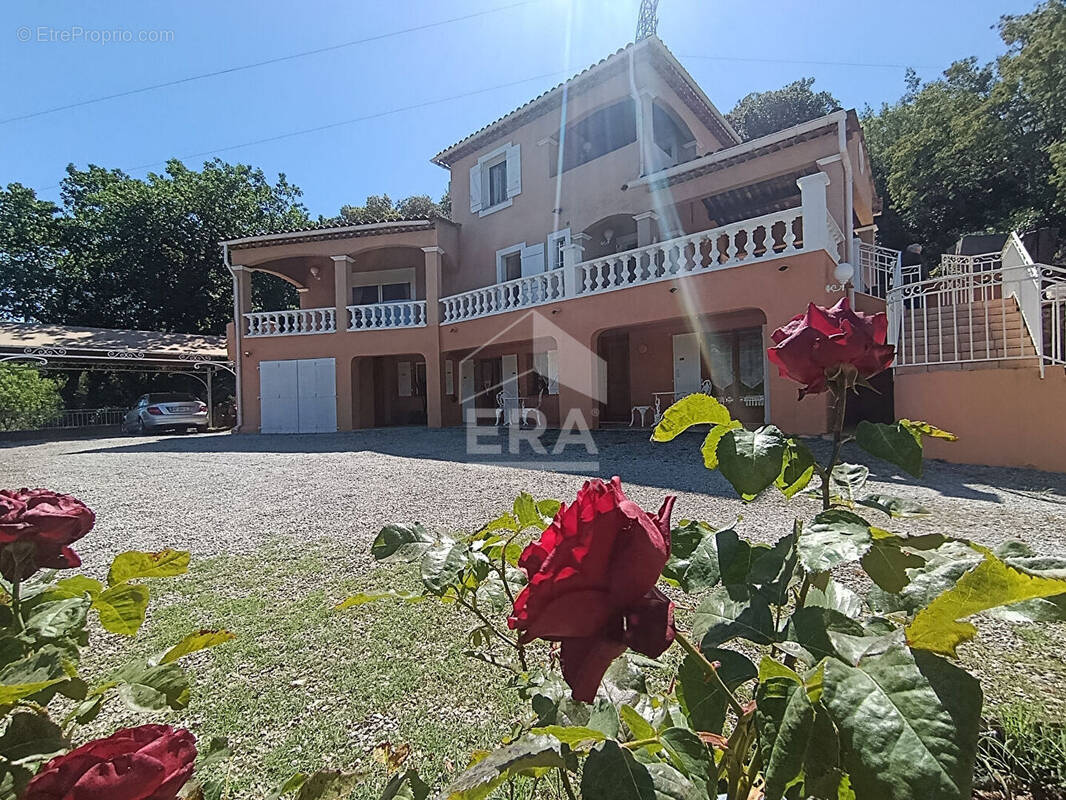 Maison à TARADEAU