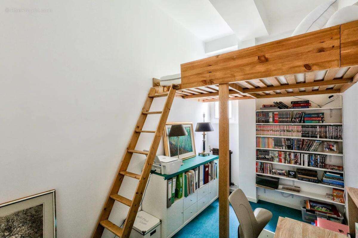 Appartement à PARIS-20E