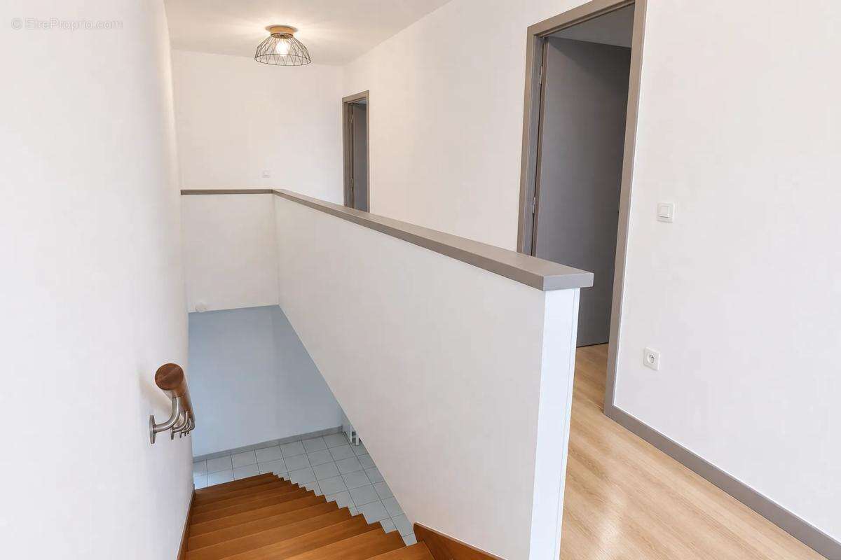 Maison de 4 pièces de 90 m² à Grenoble - photo 14
