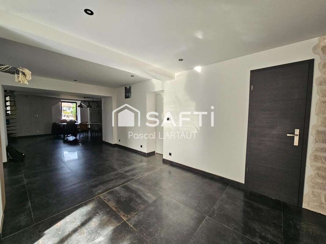 Photo 2 - Maison à LA MARRE