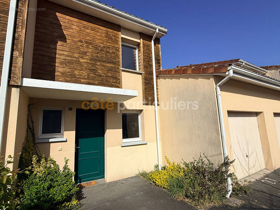 Maison à LES BILLAUX