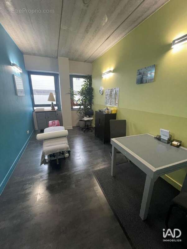 Photo 7 - Commerce à ROANNE