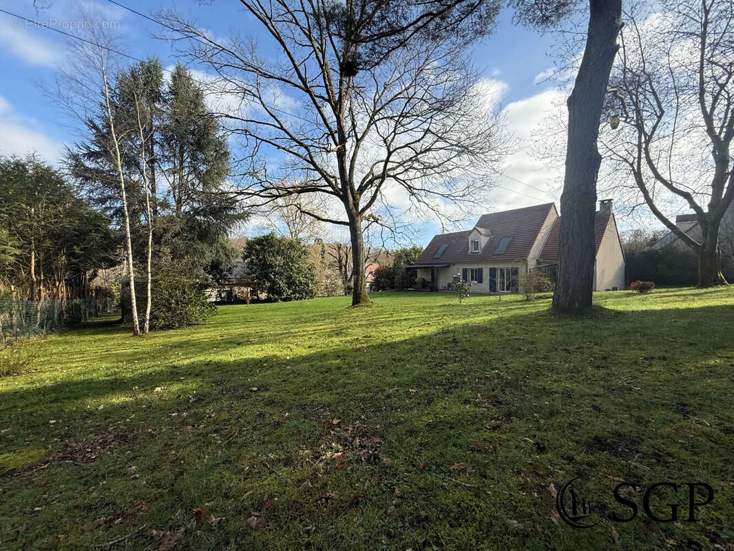 Maison à CHATEAUFORT