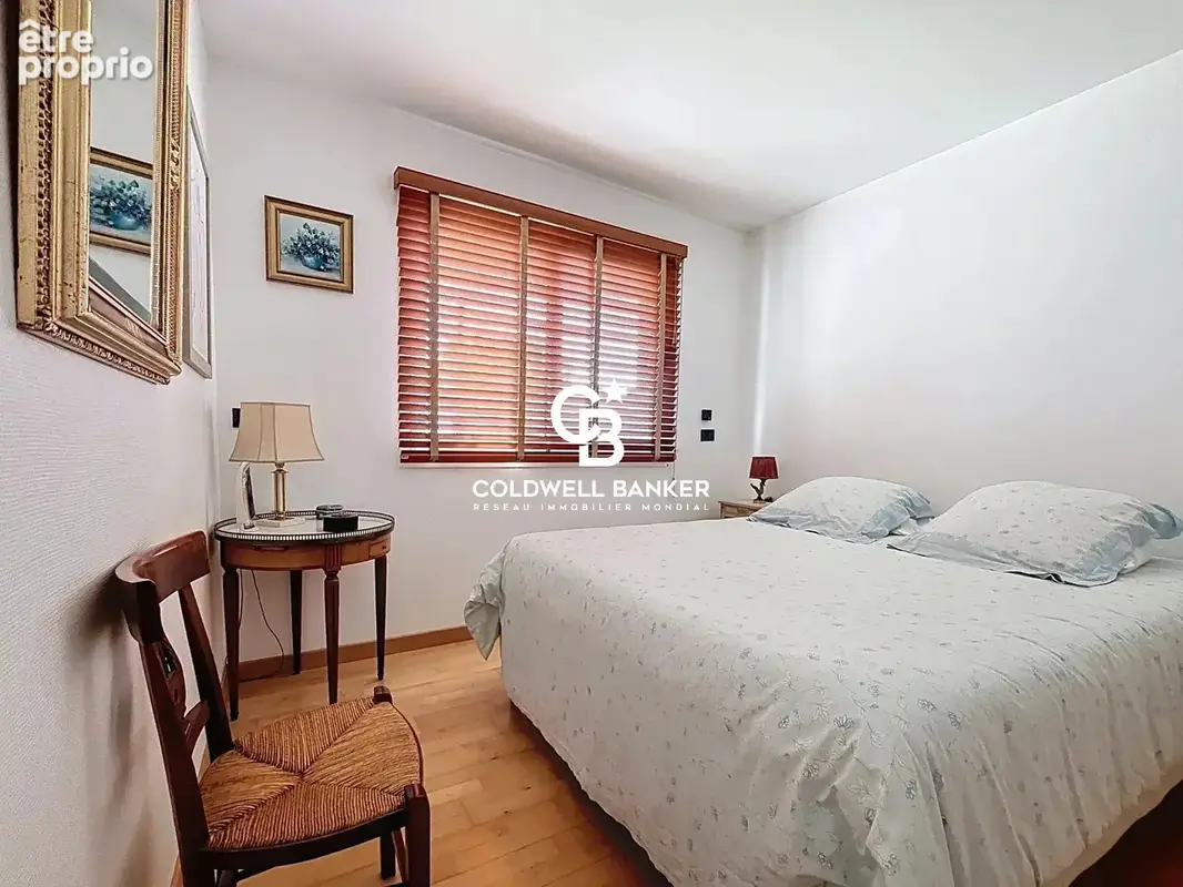 Une Oasis Confidentielle avec Piscine et Garage au Cœur de La Rochelle - photo 5