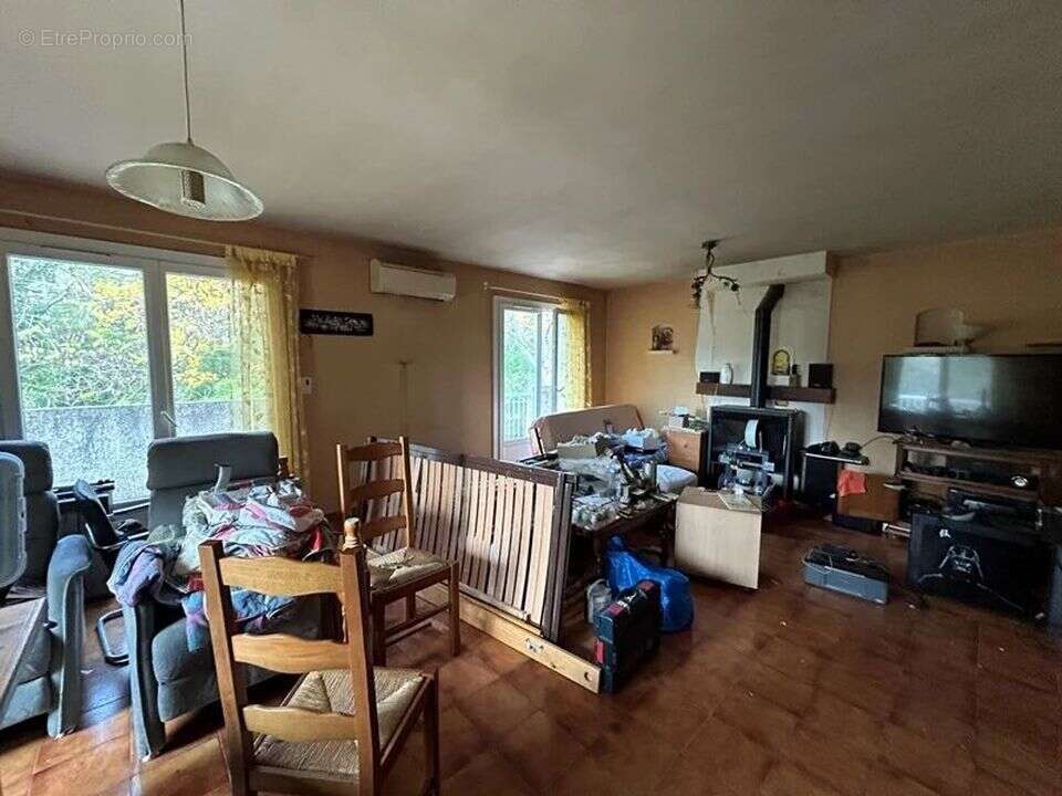 Appartement à GREOUX-LES-BAINS