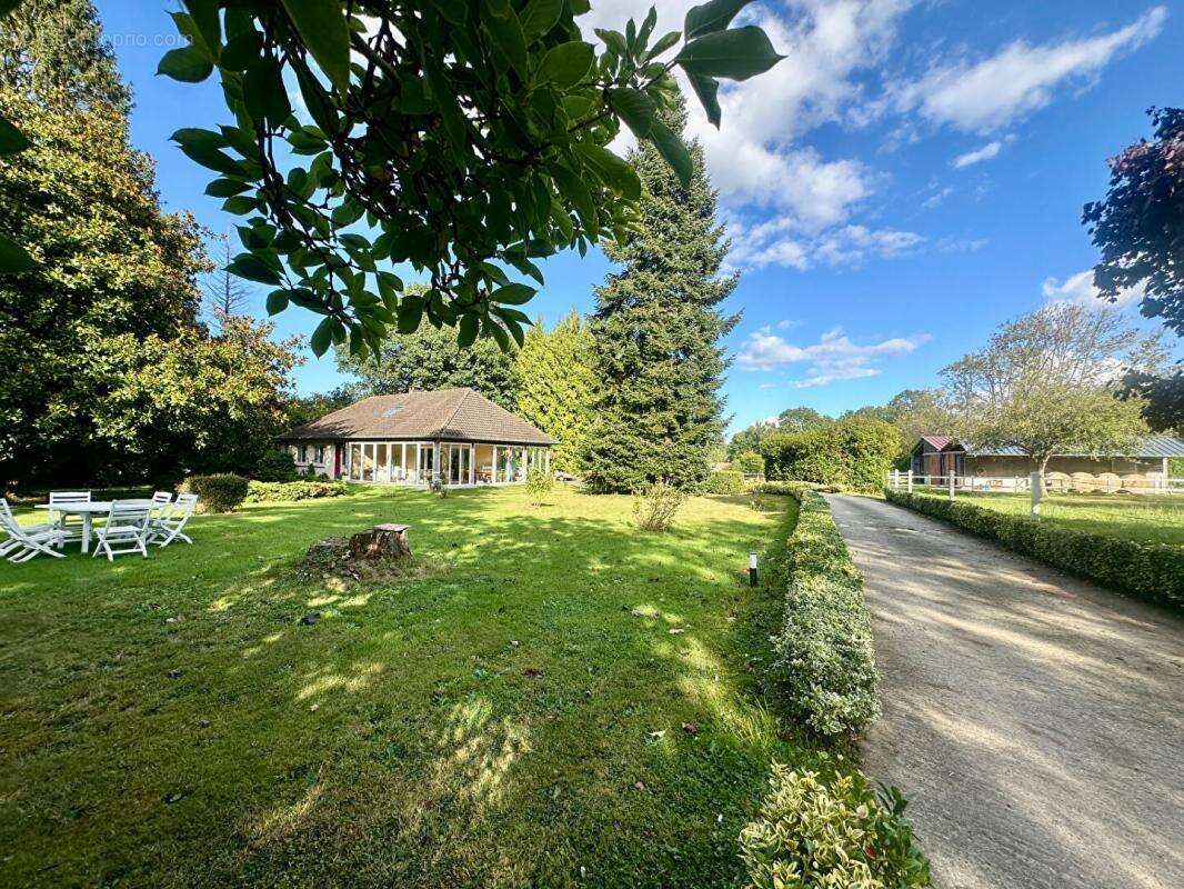 propriété équestre entre Honfleur et Pont L'Evêque - 1.5 ha - photo 3