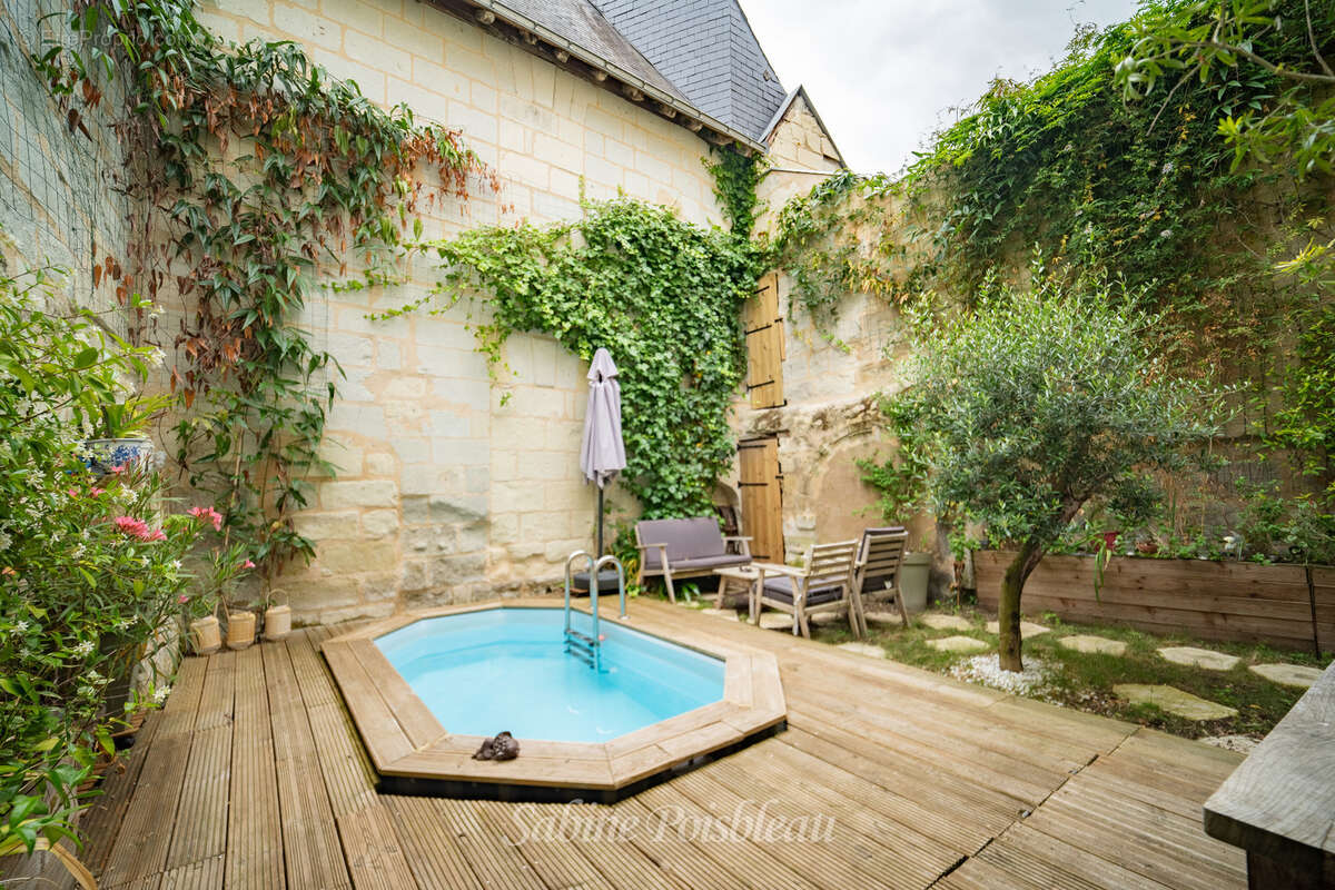 Saumur 49400 maison à vendre 198 m² habitable - petit jardin - 6 chambres - bureau - photo 2