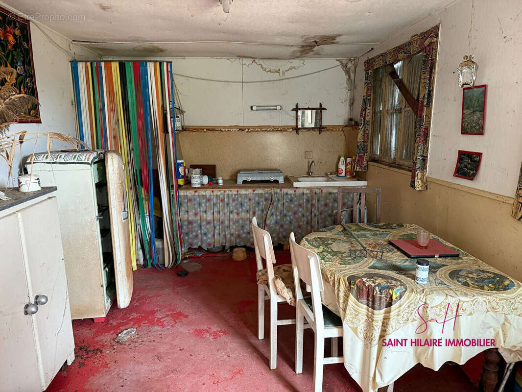 Terrain à SAINT-HILAIRE-SAINT-MESMIN