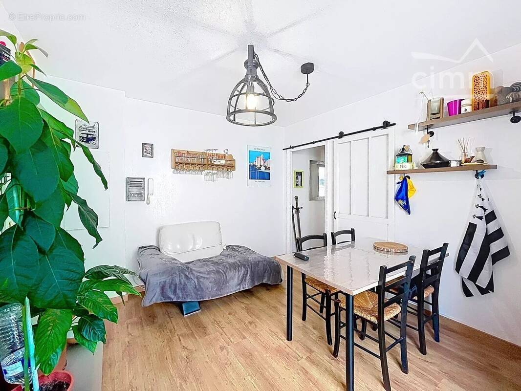 Appartement à SAINT-RAPHAEL