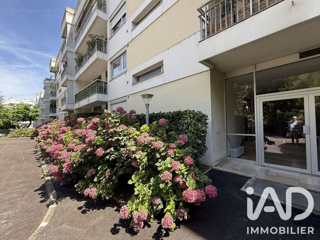 Photo 9 - Appartement à CALUIRE-ET-CUIRE