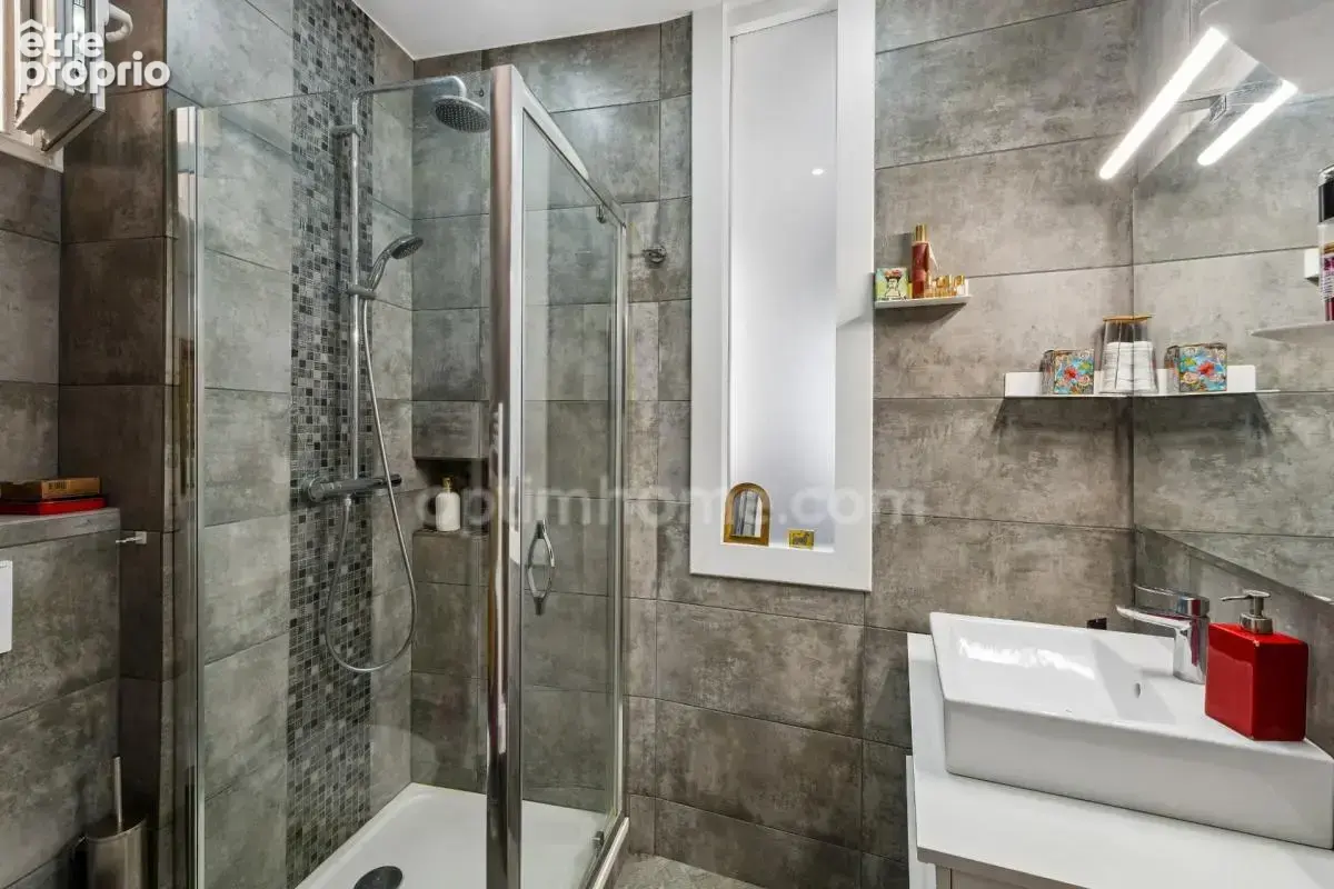 CLICHY (HAUTS DE SEINE, 92) – 2 pièces F2/T2 – excellent état – 40,10 m² - Proche transports, centre-ville, commodités et parc R - photo 4