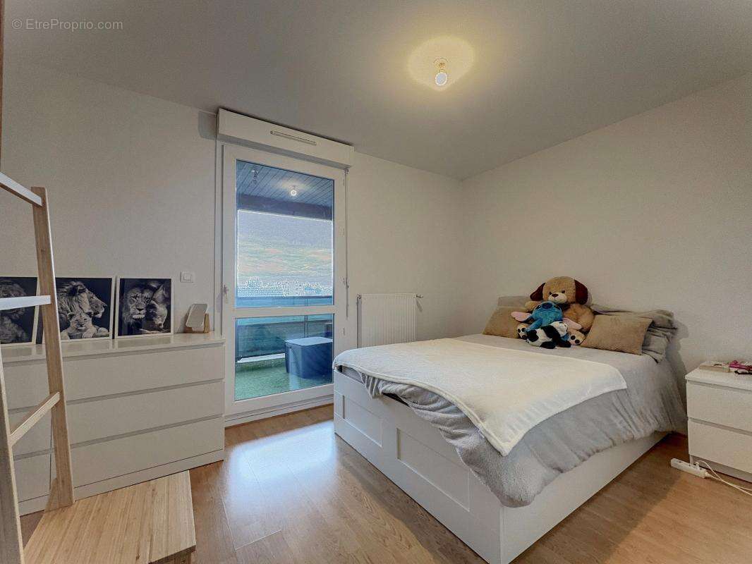 Appartement à CHENOVE
