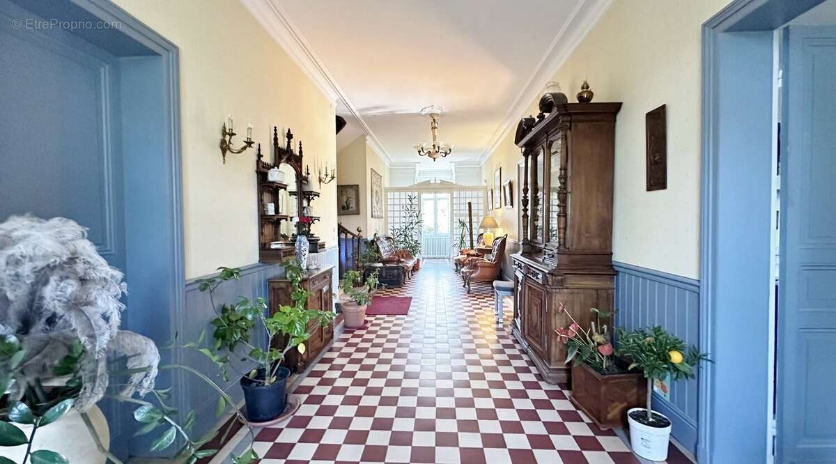 Maison à SAINT-JULIEN-EN-BORN