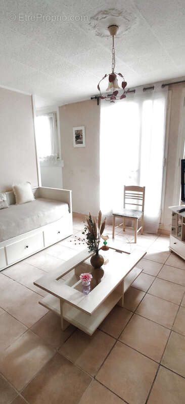Studio 13010 +parking - photo 2