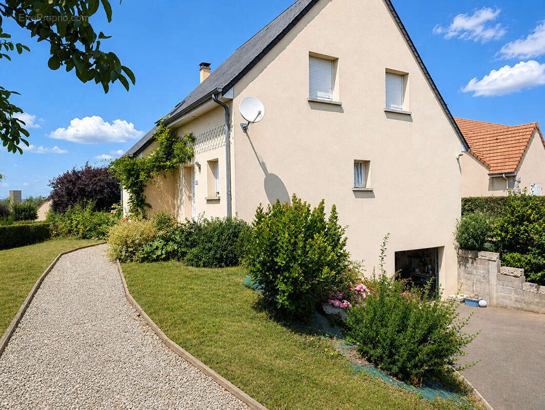 Maison à SAINT-PIERRE-DU-REGARD