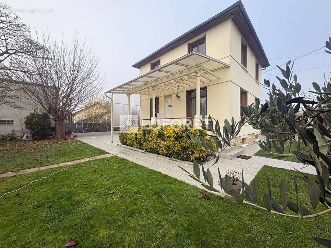 Maison à VILLIERS-LE-BEL