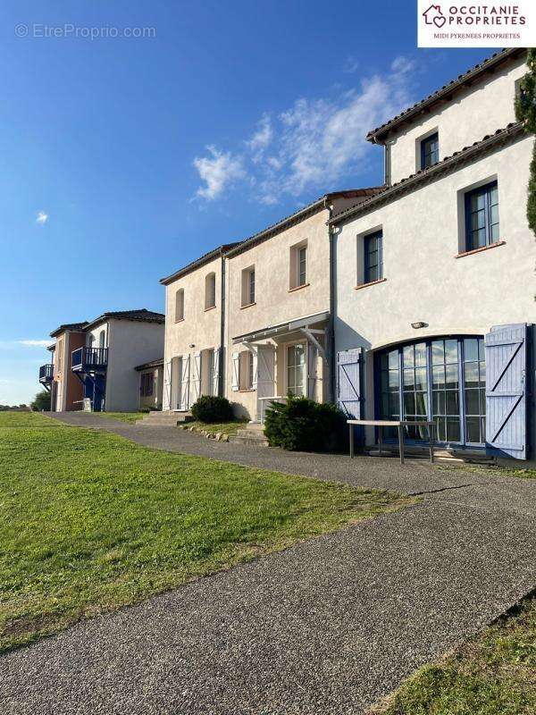 Commerce à CARLA-BAYLE