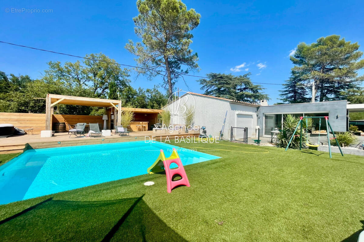 Maison à SAINT-MAXIMIN-LA-SAINTE-BAUME