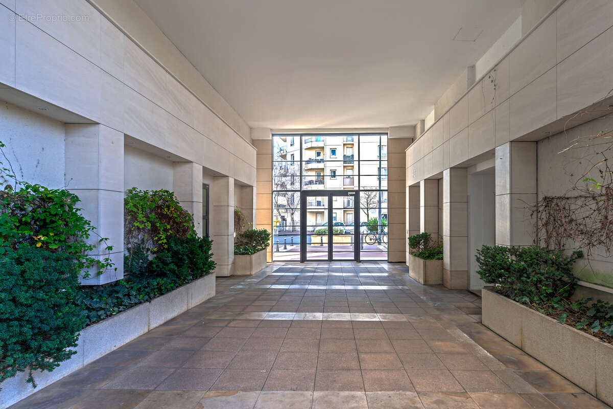 Appartement à ISSY-LES-MOULINEAUX