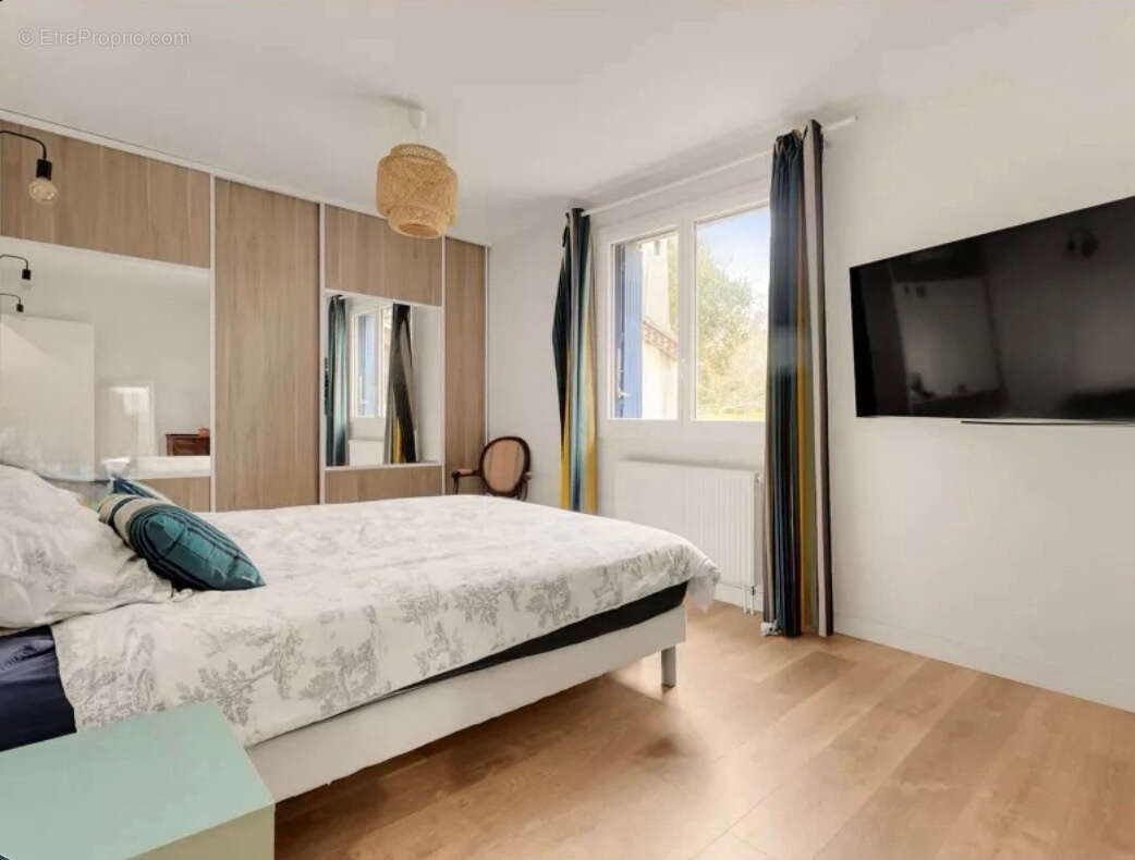 Maison familiale rénovée avec grand jardin arboré et verger - photo 7