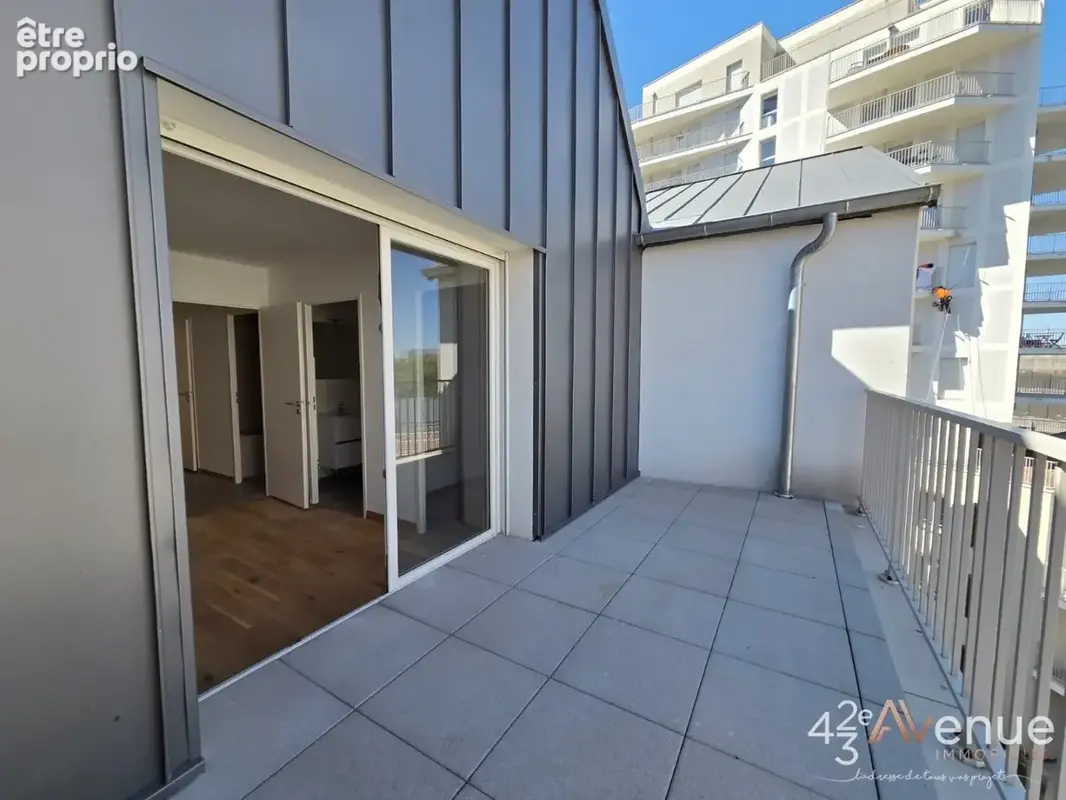 Appartement 4 pièces 80 m² à vendre à Saint-Etienne (42000) - photo 8