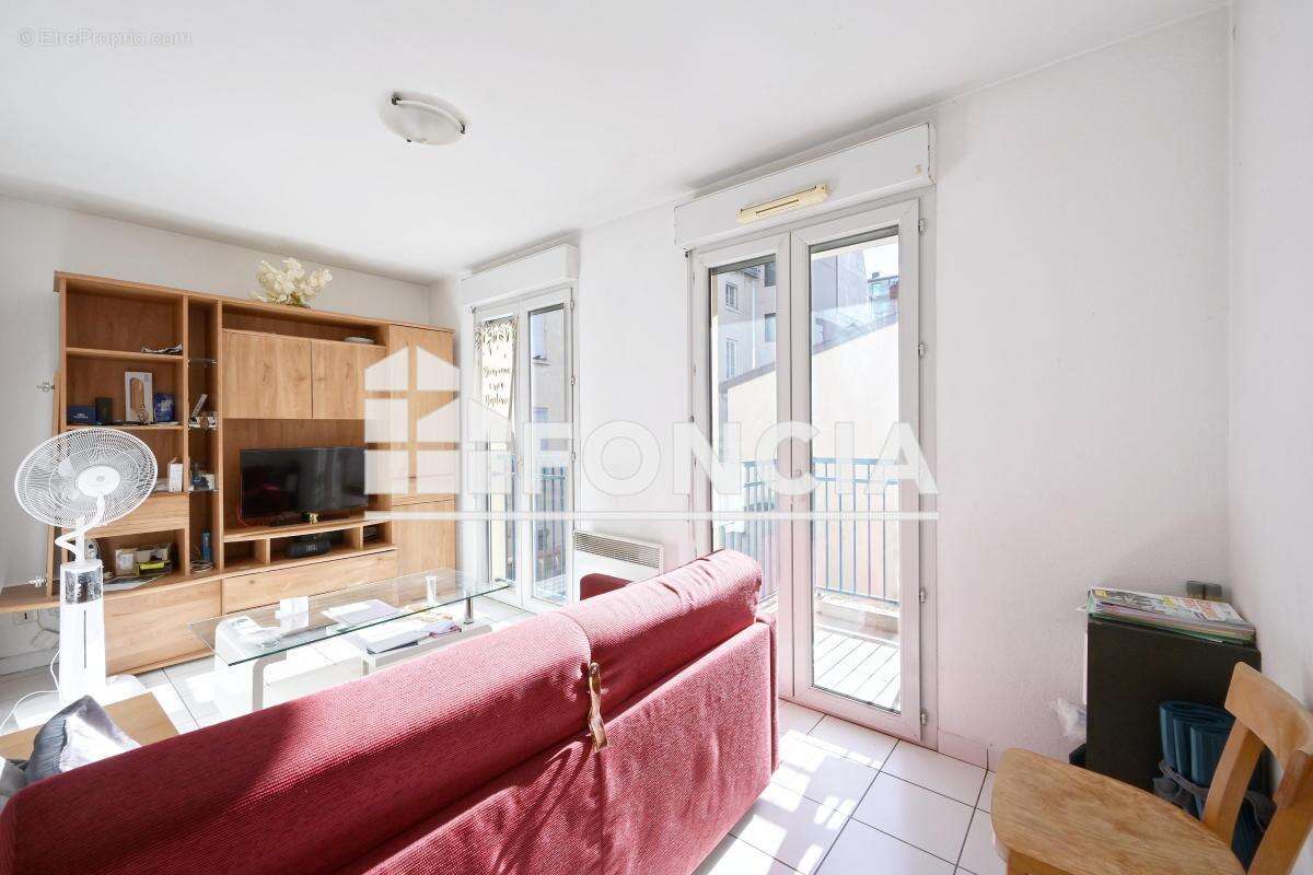 Vente - Appartement en résidence services - 2 pièces - 32 m² - - photo 2