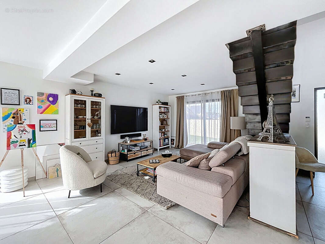 Maison à SAINT-MELOIR-DES-ONDES