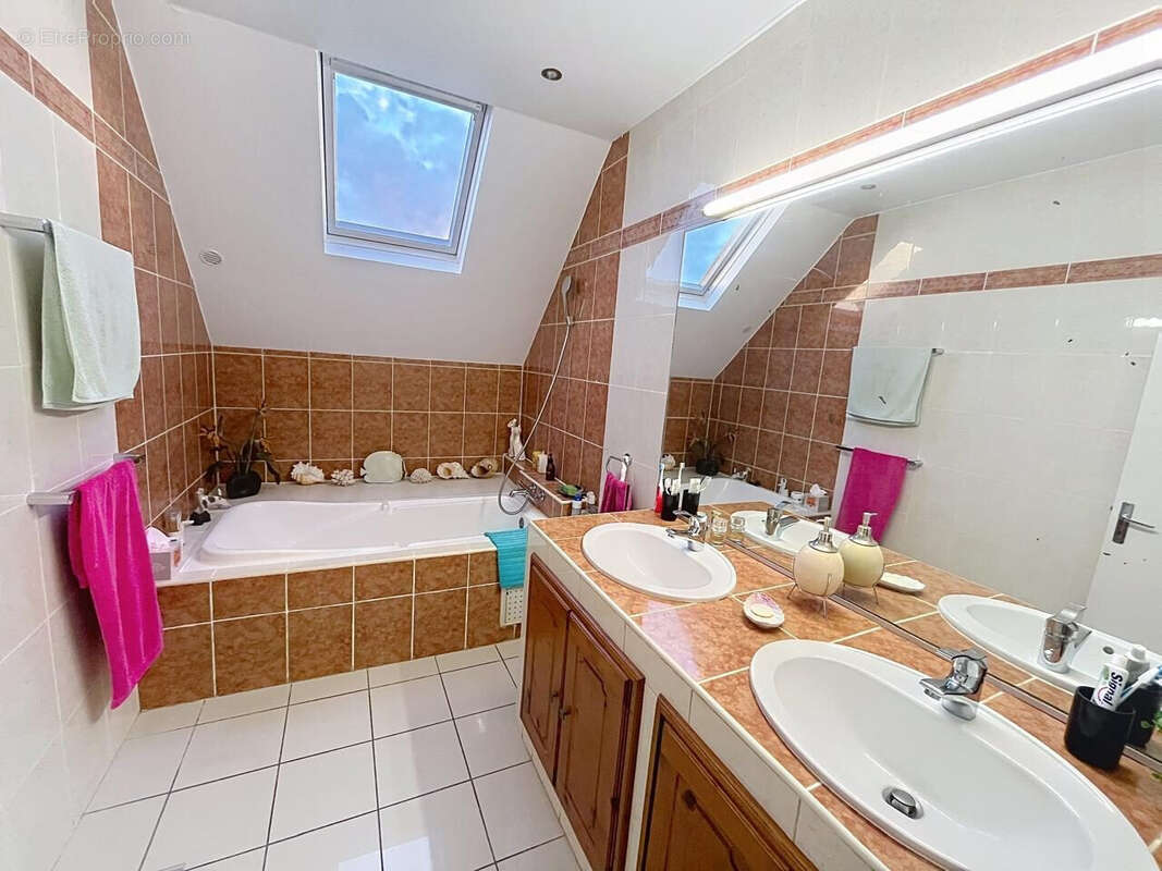Maison à LE TAMPON