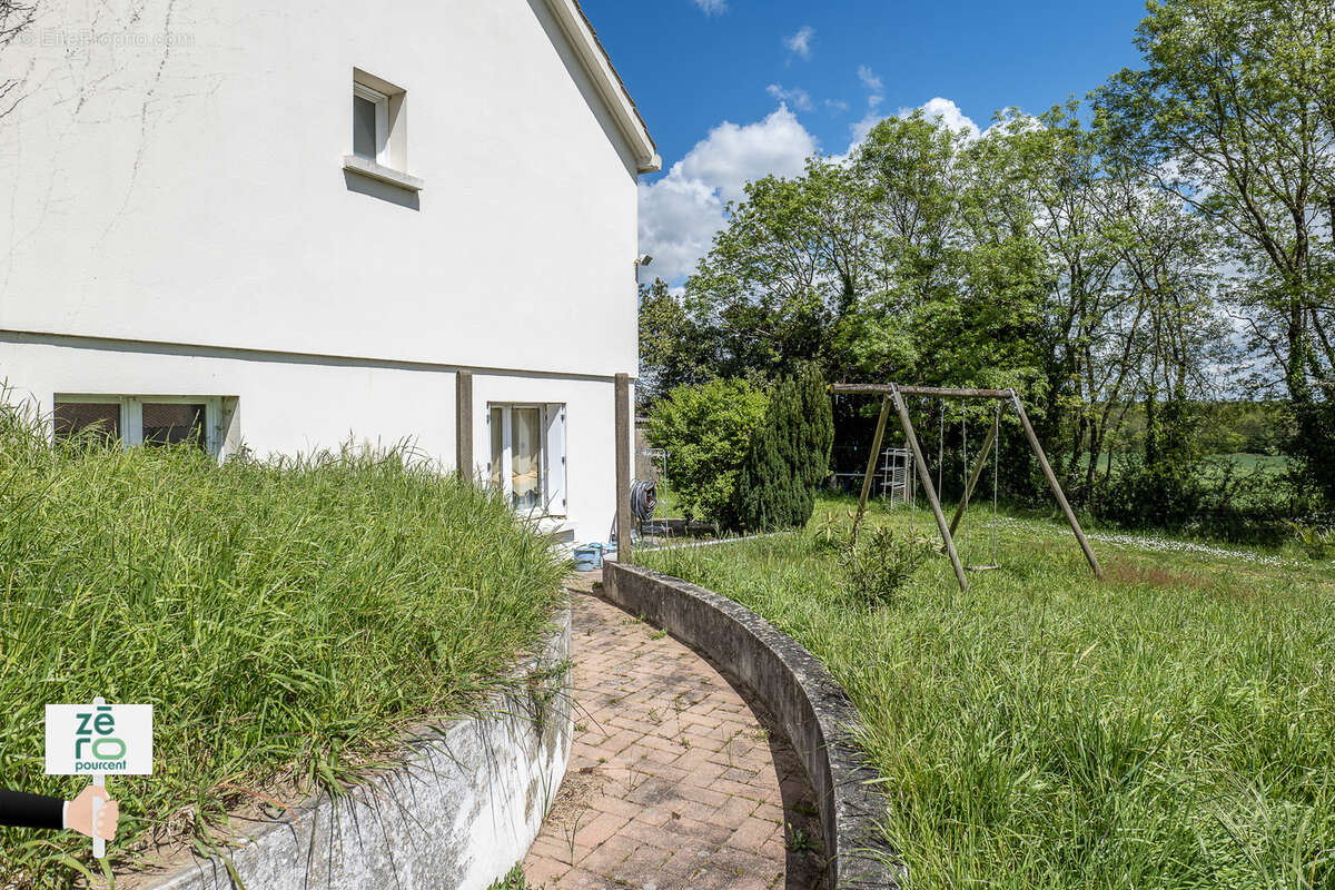 Maison à LA CHAPELLE-PALLUAU