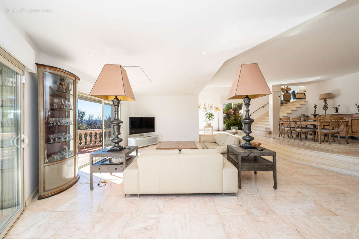 Maison à CAGNES-SUR-MER