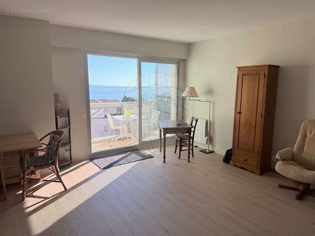 Appartement à VAUX-SUR-MER