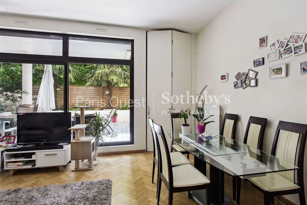 Appartement à LEVALLOIS-PERRET