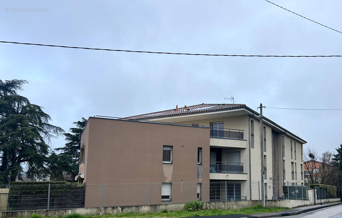 Appartement à RILLIEUX-LA-PAPE