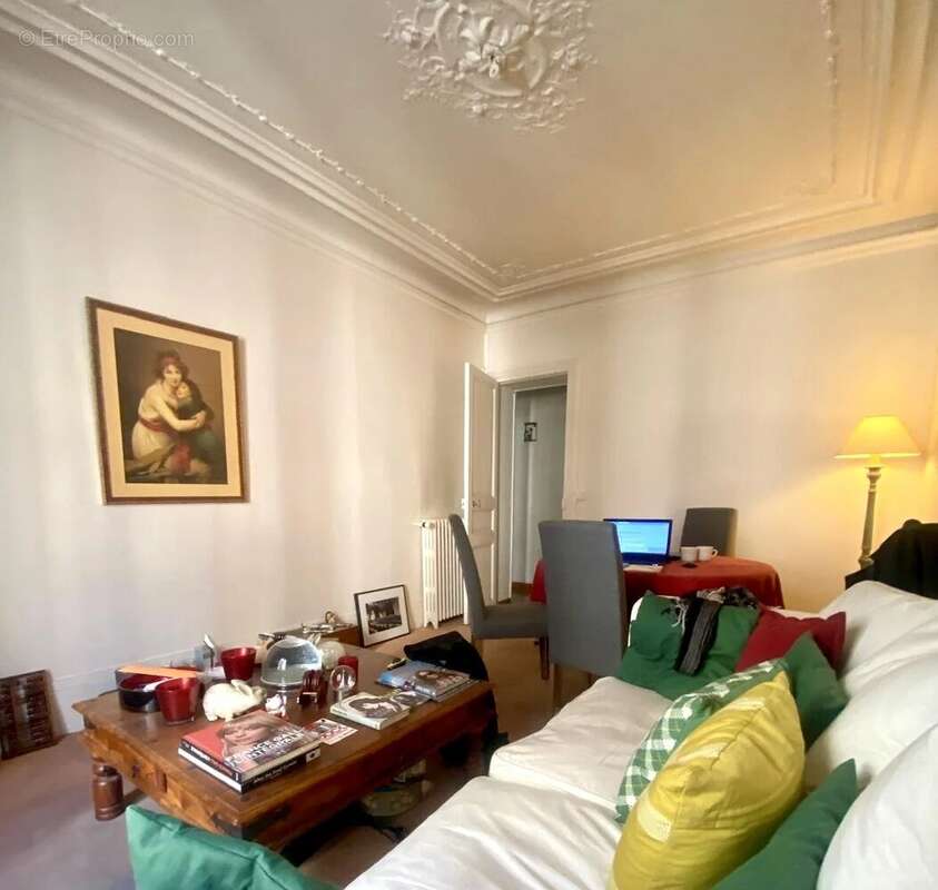 Appartement à PARIS-12E