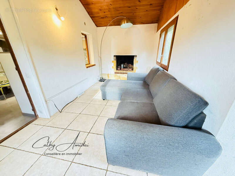 SAGONE (Corse) : Propriete à vendre, maison T4 + dépendance avec 2 appartements T1, sur terrain plat de 5000m2 - photo 12