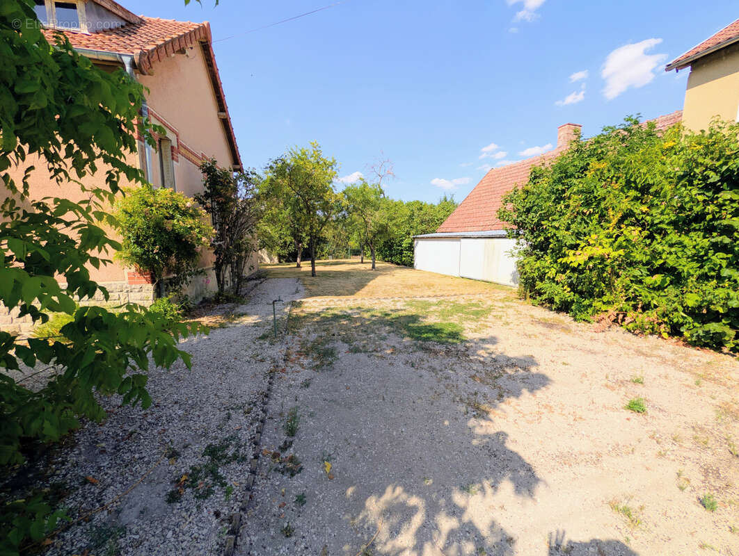 Achat maison 98m2 sur 746m2 de terrain et sous-sol - photo 4