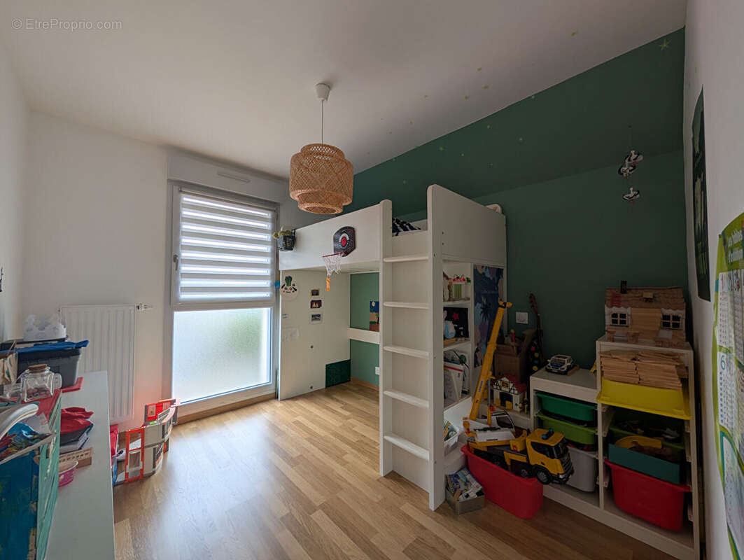 Maison à PELLOUAILLES-LES-VIGNES