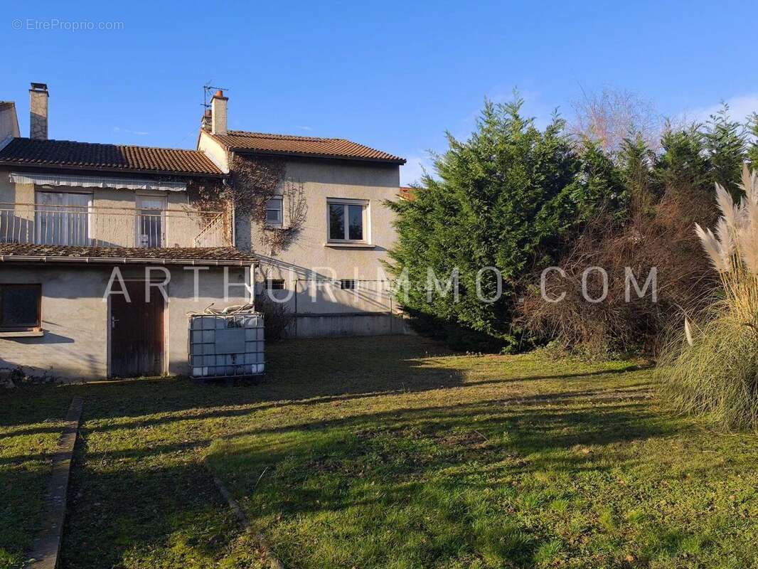Maison à SAINT-CYR