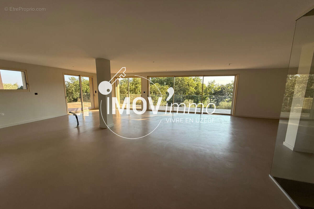 Maison à SAINT-QUENTIN-LA-POTERIE